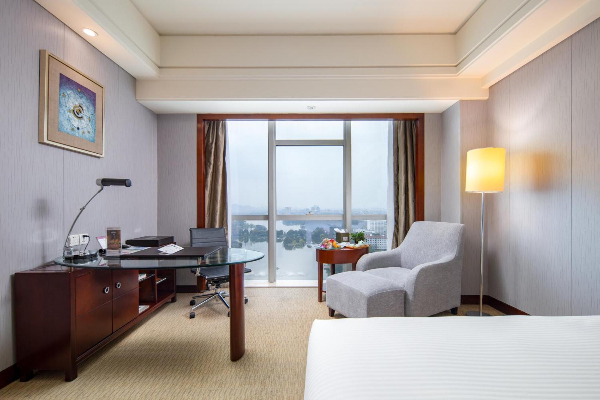 Haiwaihai Crown Hotel Maansan Kültér fotó