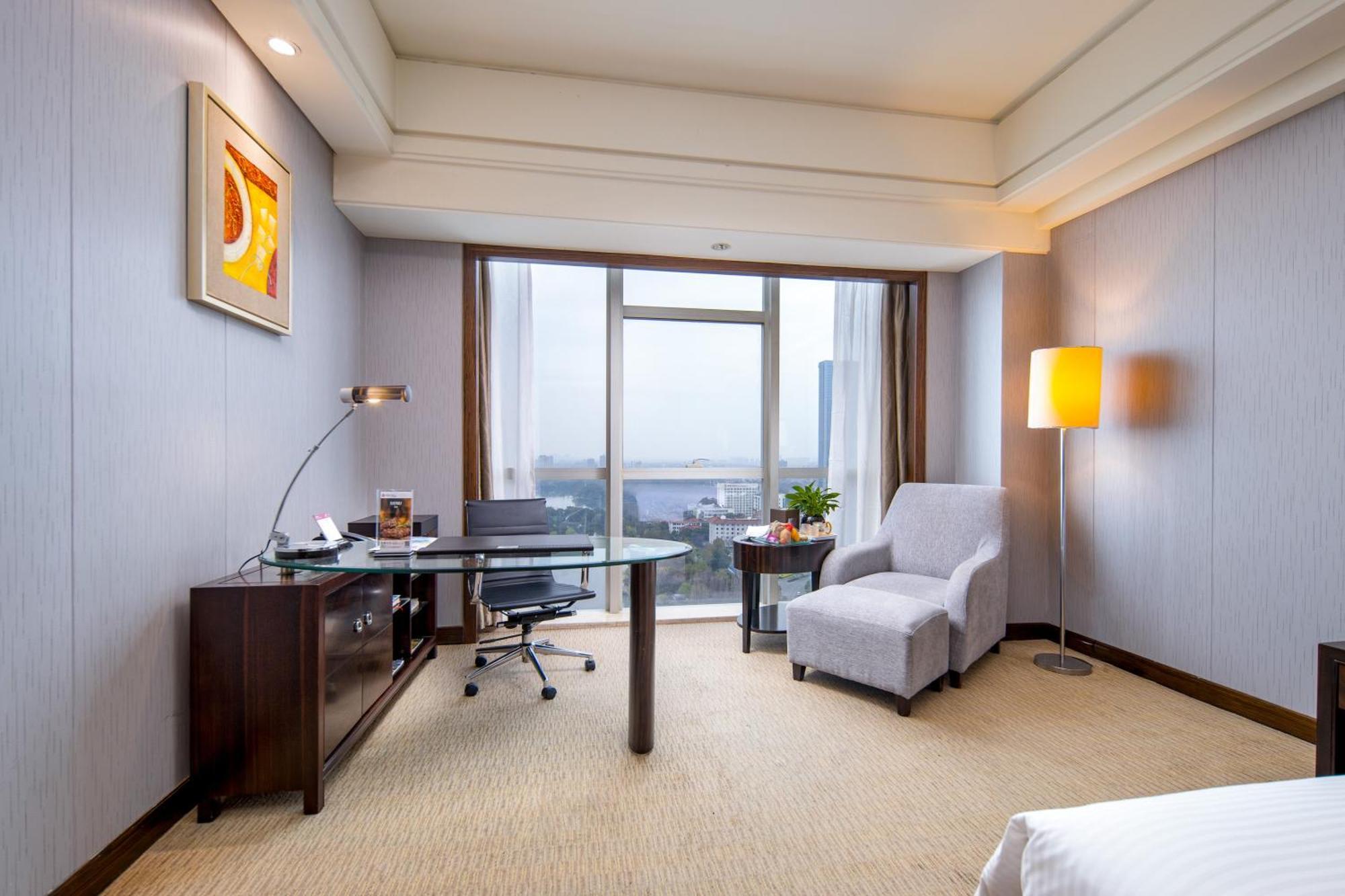 Haiwaihai Crown Hotel Maansan Kültér fotó