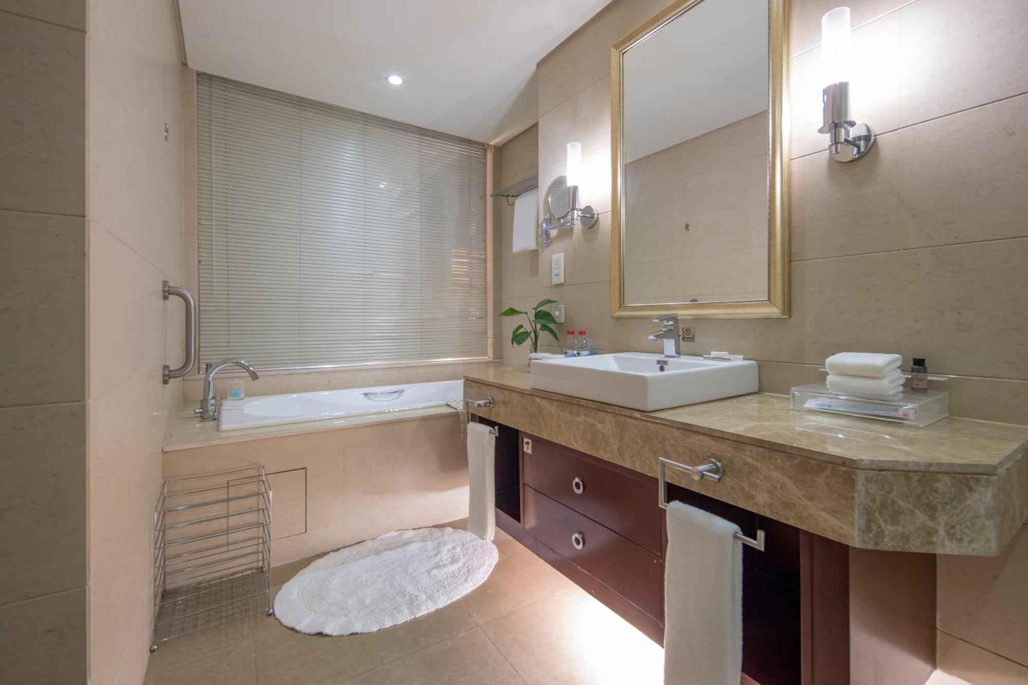 Haiwaihai Crown Hotel Maansan Kültér fotó